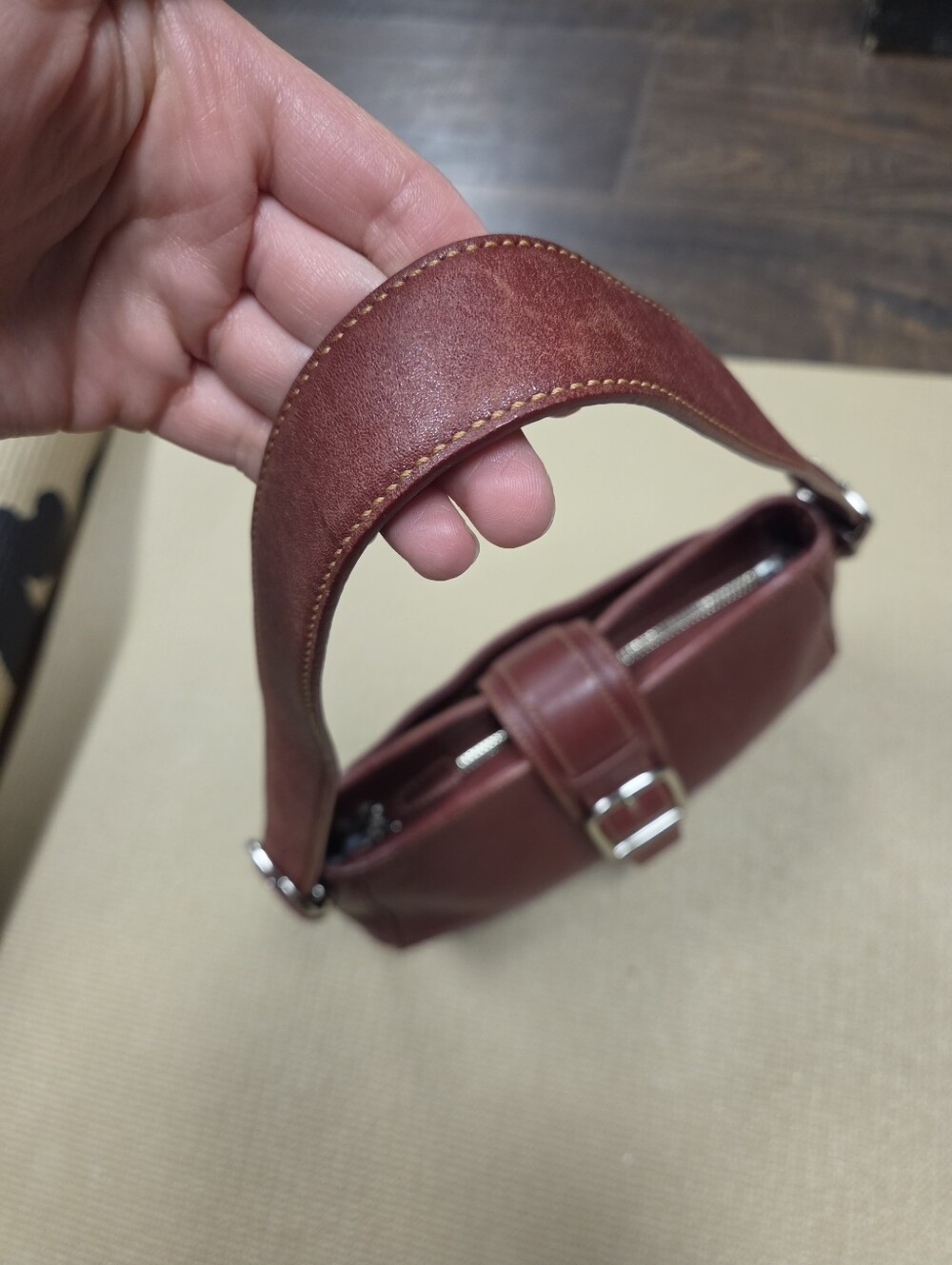 Vintage Y2K Coach Hamptons Soho Burgundy Leather Buckle Shoulder Bag Purse EUC - Picture 3 of 13